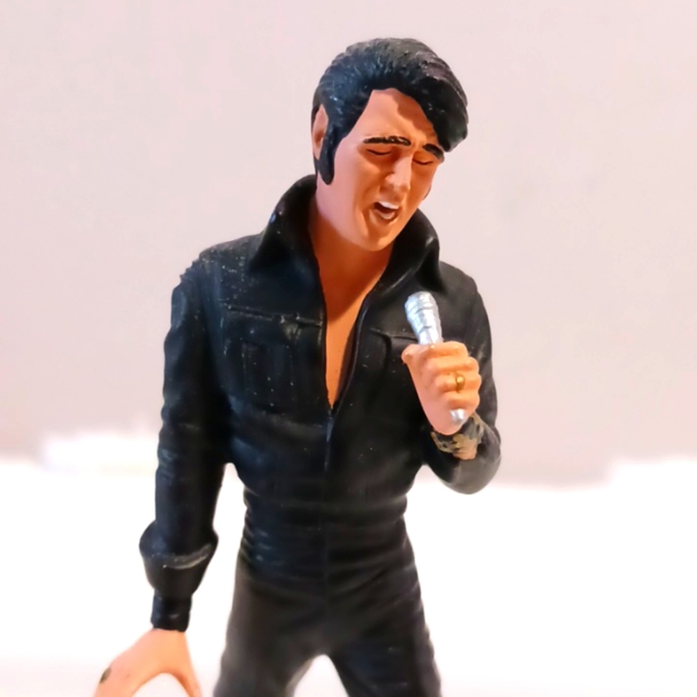ELVIS PRESLEY The Art Of Sport Collectable Figurine 👑 Limited Edition - Picture 12 of 12